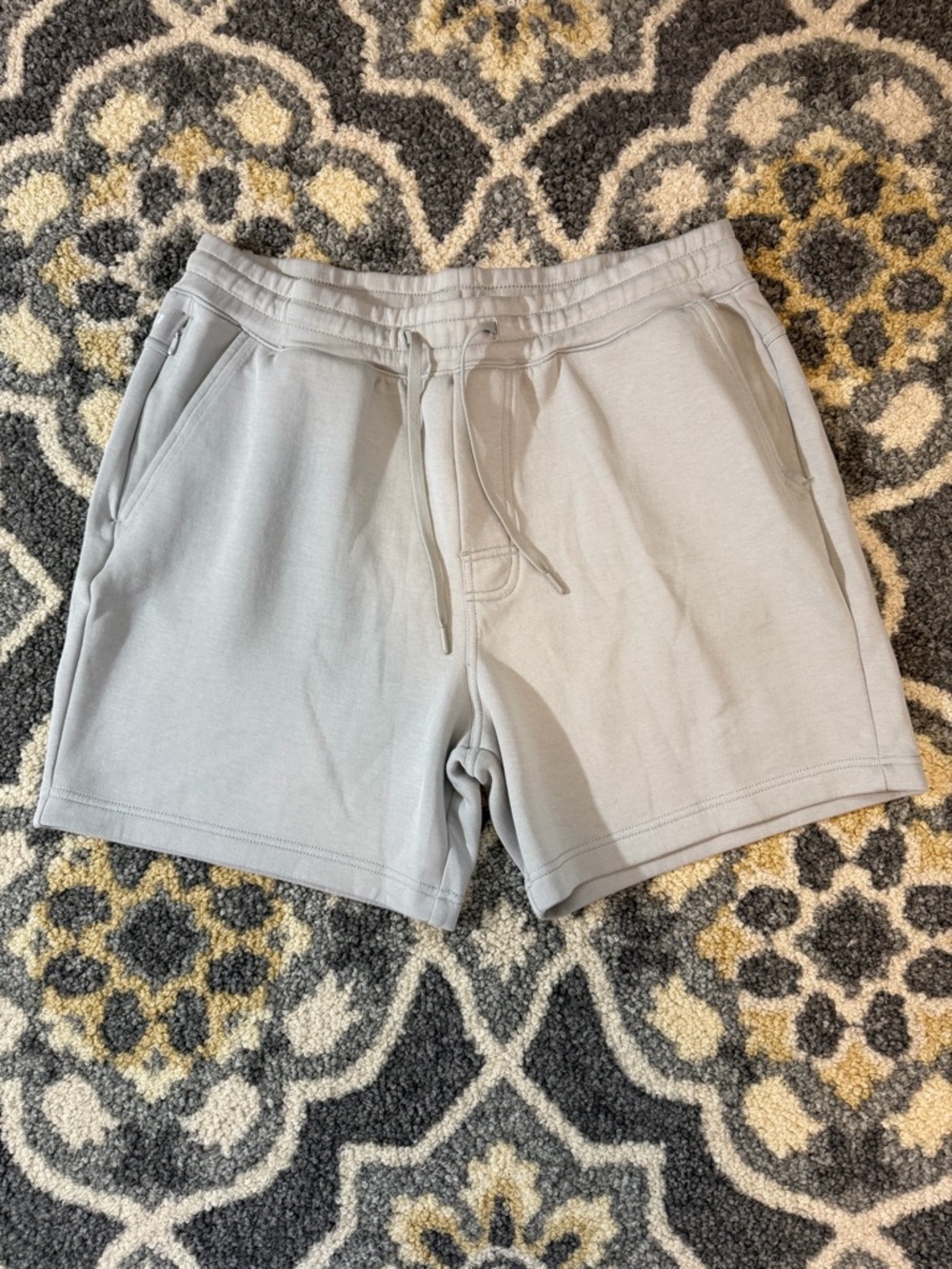 HOLLISTER Men’s Light Gray Drawstring Casual Fleece Athletic Shorts | Size XL